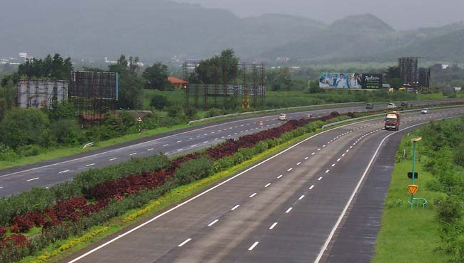 నాలుగు జాతీయ రహదారులకు కేంద్రం అనుమతి నాలుగు జాతీయ రహదారులకు కేంద్రం అనుమతి