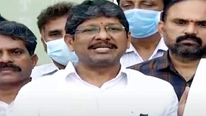 మంత్రులు తప్పుడు ప్రచారం :  బొప్పరాజు