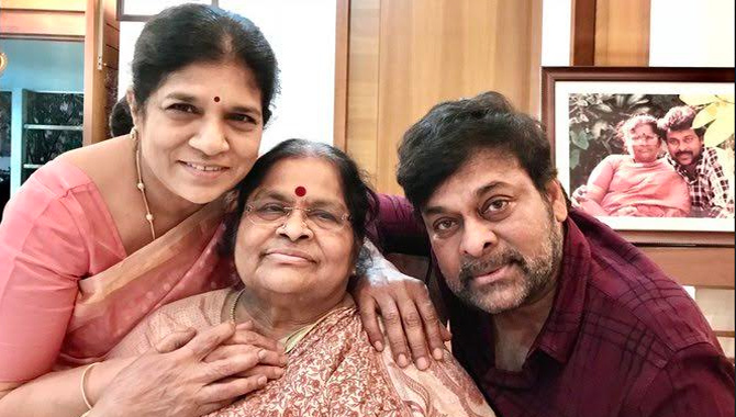 క్వారంటైన్ లో ఉండి అమ్మకు పుట్టిన రోజు శుభాకాంక్షలు తెలిపిన శంకరబాబు (మెగాస్టార్ చిరంజీవి)