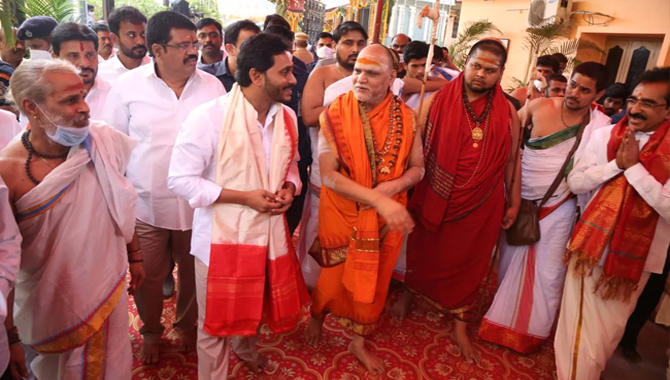 నేటి నుంచి విశాఖ శారదాపీఠం వార్షికోత్సవాలు