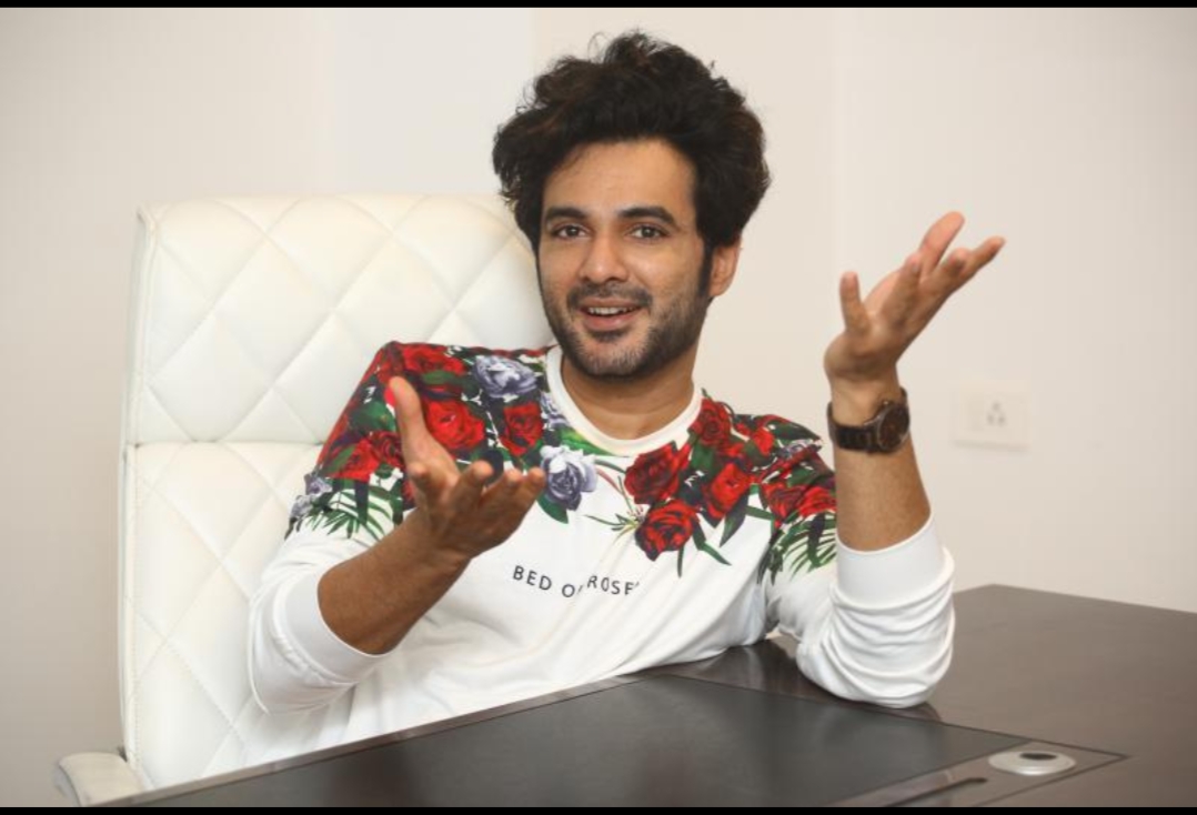 రేపు ధియేటర్ కు రండి మేము మిమ్మల్ని నవ్విస్తాం, ఎంజాయ్ చేయండి – హీరో సిద్ధు జొన్నలగడ్డ రేపు ధియేటర్ కు రండి మేము మిమ్మల్ని నవ్విస్తాం, ఎంజాయ్ చేయండి – హీరో సిద్ధు జొన్నలగడ్డ