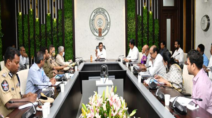 కొత్త జిల్లాల్లో అదే రోజు నుంచి పరిపాలన : వైఎస్ జగన్
