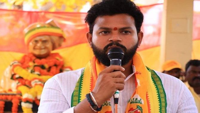 వైసీపీ ఎంపీలు రాజీనామా చేస్తే.. ఆ మరుక్షణమే