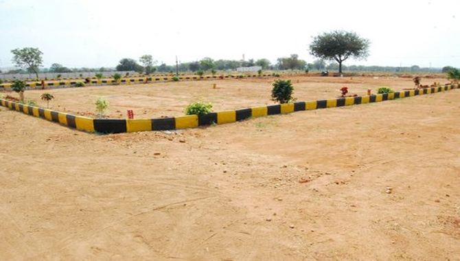 జిల్లాల్లో భూముల వేలంపై ప్రభుత్వ దృష్టి