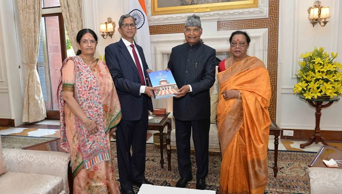 సీజేఐ జస్టిస్ ఎన్.వి. రమణకు.. రాష్ట్రపతి ప్రత్యేక ఆహ్వానం