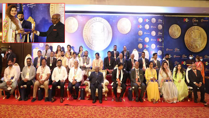 ప్రముఖులకు ఛాంపియన్స్ ఆఫ్ చేంజ్ అవార్డుల ప్రదానం