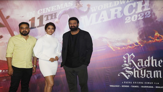 అత్యద్భుతమైన విజువల్స్‌తో ప్రభాస్ ‘రాధే శ్యామ్’ ట్రైలర్ ట్రెమండోస్ రెస్పాన్స్