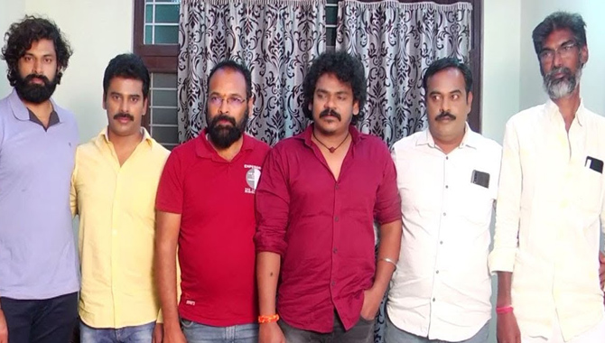 సురేష్ కొండేటి, ఎడవెల్లి వెంకట్ రెడ్డి నిర్మాతలుగా ‘దళారి’