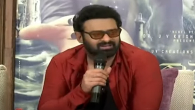 ఏపీ ప్ర‌భుత్వం టికెట్ ధ‌ర‌ల‌కు సంబంధించిన జీవోను జారీ చేస్తే హ్యాపీ : ప్రభాస్