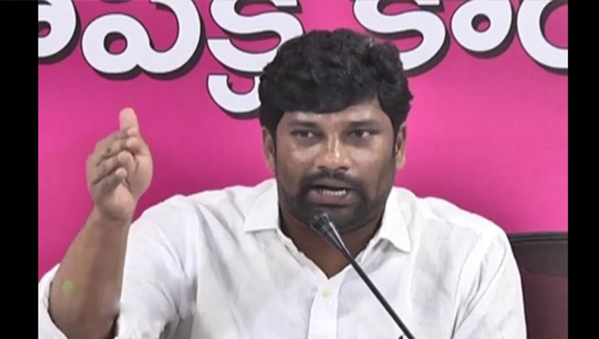 టీఆర్ఎస్ నేత బాల్క సుమన్ సంచలన వ్యాఖ్యలు