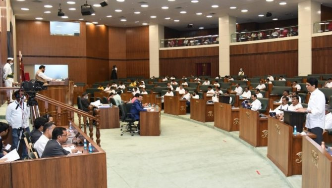 ఏపీ శాసనసభ నుంచి.. టీడీపీ ఎమ్మెల్యేల సస్పెన్షన్