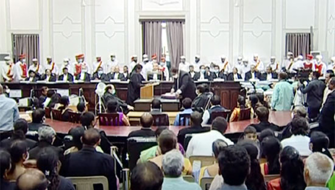 తెలంగాణ హైకోర్టు నూతన న్యాయమూర్తుల ప్రమాణస్వీకారం