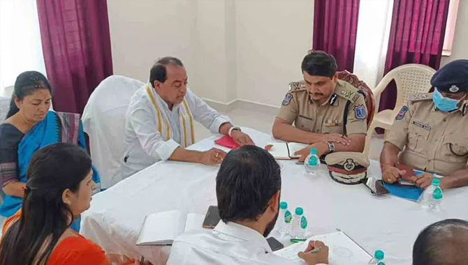 ఈ నెల 28న యాదాద్రిలో.. మహాకుంభ సంప్రోక్షణ