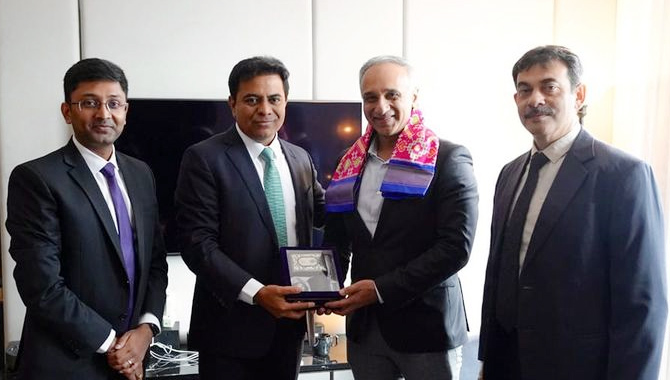 డాక్టర్‌ మథాయ్‌ మామెన్‌తో మంత్రి కేటీఆర్‌ భేటీ