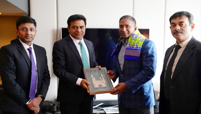 క్యూరియా సీనియర్ వైస్ ప్రెసిడెంట్ ప్రకాష్ పాండియన్ తో మంత్రి కేటీఆర్ సమావేశం