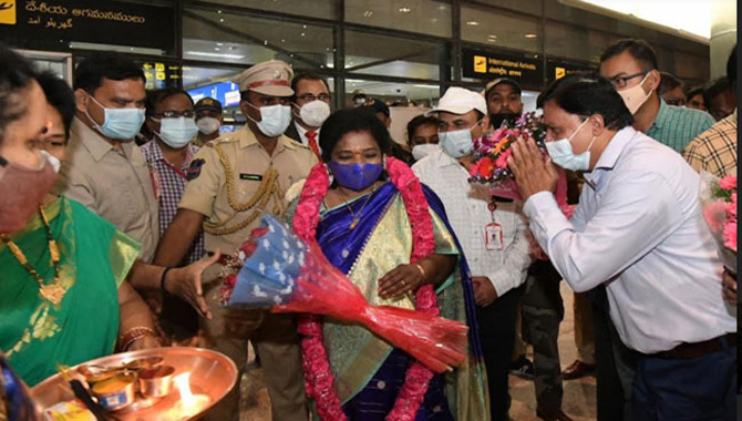 హైదరాబాద్-పుదుచ్చేరి మధ్య  విమాన సర్వీసులు