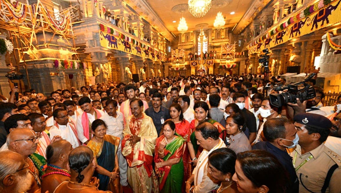 ఆరేళ్ళ తర్వాత భక్తులకు దర్శనం…