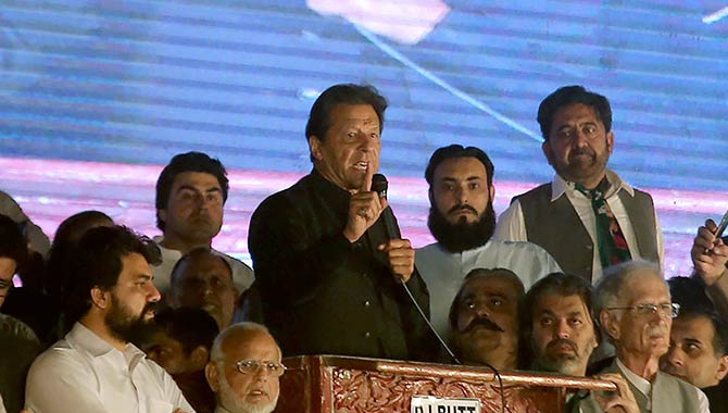 ఇమ్రాన్ ఖాన్ సంచలన వ్యాఖ్యలు