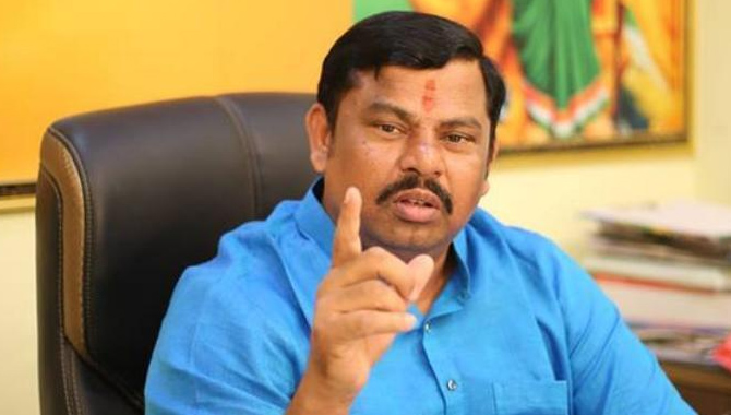 సీఎం కేసీఆర్, మంత్రి కేటీఆర్ డైరెక్షన్ ప్రకారమే.. యాత్రపై