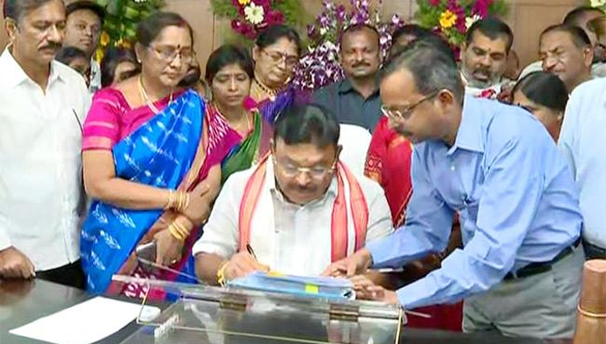 మంత్రిగా అంబటి రాంబాబు బాధ్యతలు