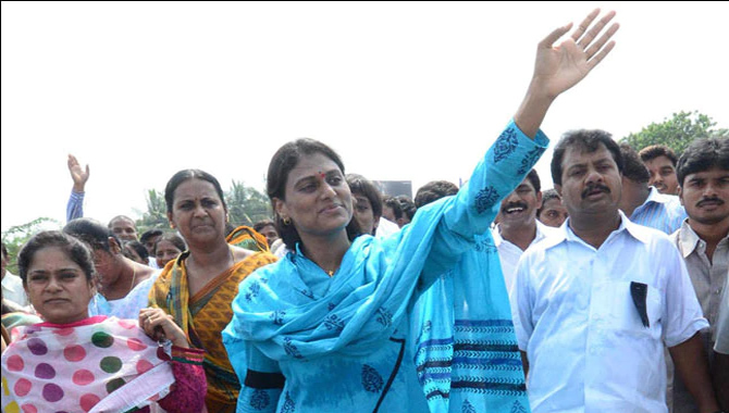 ఈ గడ్డకు సేవ చేసే హక్కు నాకు  లేదా?…