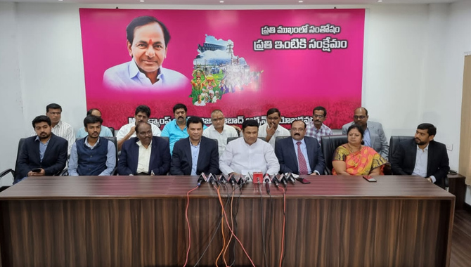 IT హబ్ పనులని  IT Serve అలైన్స్ ప్రతినిధులతో కలిసి పరిశీలించిన గణేష్ బిగాల మరియు మహేష్ బిగాల