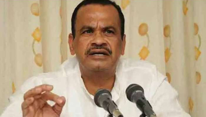 పీకే గురించి కాదు..  కేసీఆర్‌ని ఎలా పీకాలన్నదే టార్గెట్