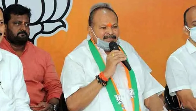 ఒక్క ఛాన్స్ అంటూ.. అన్ని రంగాలను నాశనం