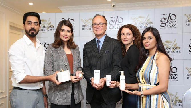 బంజరాహిల్స్ లోని గ్లో క్లినిక్ లో లక్సరీ కాస్మొటిక్ బ్రాండ్  బయోలాజికల్  రీచర్చే ప్రారంభం