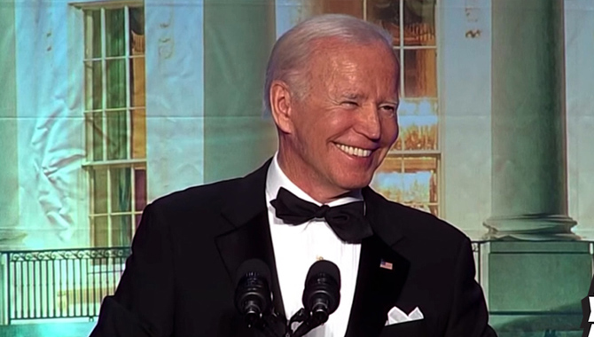 ప్రజాస్వామ్యానికి పెను సవాళ్లు ఎదురవుతున్నాయ్ : జో బైడెన్