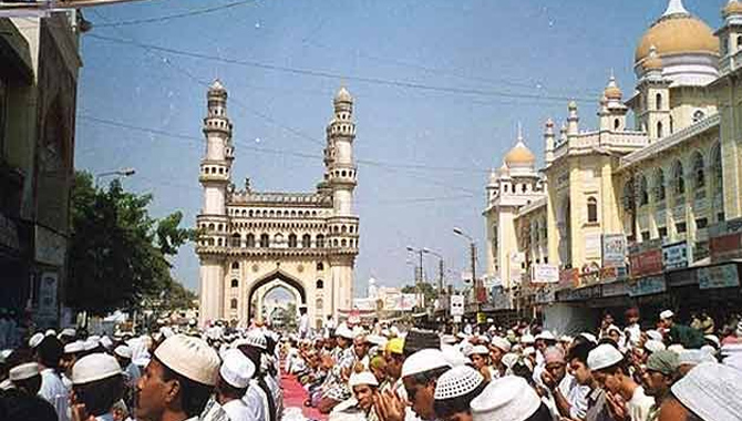 తెలగాణలో ఘనంగా రంజాన్ వేడుకలు