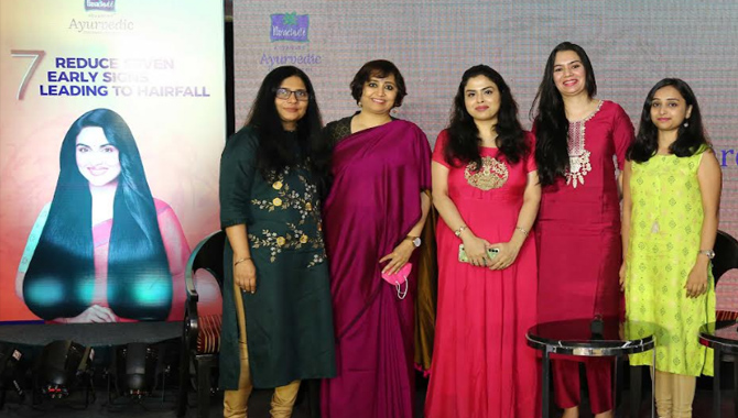 పారాచూట్ అడ్వాన్స్ డ్ ఆయుర్వేదిక్ కోకోనట్ హెయిర్ ఆయిల్ తో కలసి స్థానిక డిజిటల్ ఇన్ ఫ్లుయెన్సర్ల కోసం హైదరాబాద్ లో విద్యాత్మక సదస్సు నిర్వహించిన శిరోజ సంరక్షణ నిపుణులు