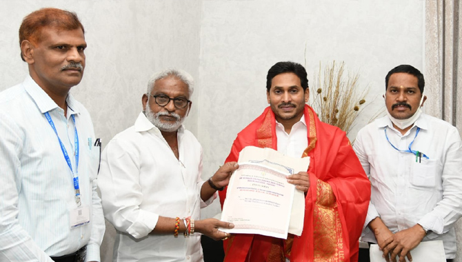 భువనేశ్వర్‌లో శ్రీవారి ఆలయ ప్రారంభోత్సవానికి సీఎం జగన్ కు ఆహ్వానం