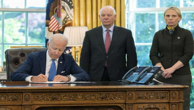 ఉక్రెయిన్‌కు అమెరికా భారీ సాయం