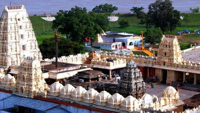 భారత్ బయోటెక్ భారీ విరాళం