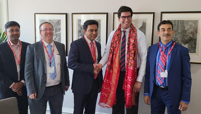 బ్రిటన్ మినిస్టర్ రనిల్ జయవర్ధనతో మంత్రి కేటీఆర్ భేటీ