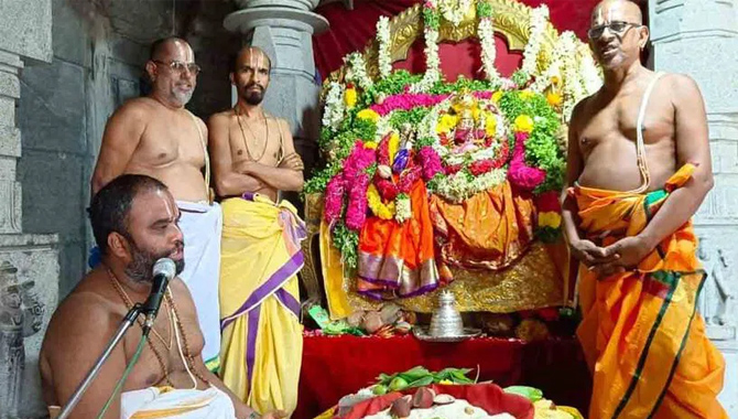 యాదాద్రిలో ఘనంగా స్వామి వారి కల్యాణోత్సవం