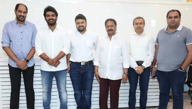 కిరణ్‌ అబ్బవరం ‘రూల్స్‌ రంజన్‌’ ప్రారంభం..