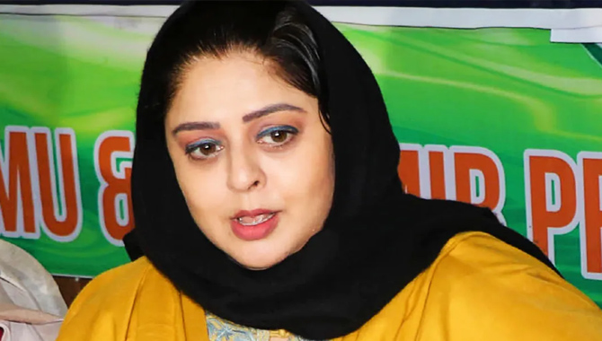 సోనియాజీ నాకు ఆ అర్హత లేదా ?