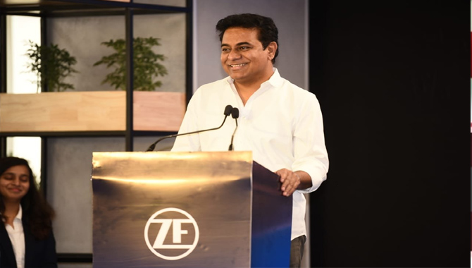 పాక్ తో కాదు.. అమెరికా, చైనాతో : మంత్రి కేటీఆర్