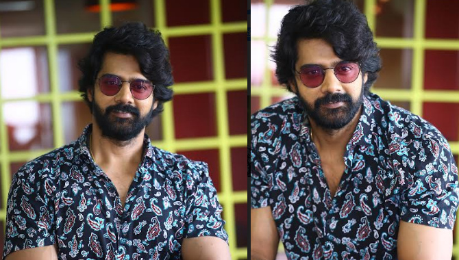 ‘విరాటపర్వం’ పవర్ బ్లాస్ట్ లా వుంటుంది : నవీన్ చంద్ర ‘విరాటపర్వం’ పవర్ బ్లాస్ట్ లా వుంటుంది : నవీన్ చంద్ర