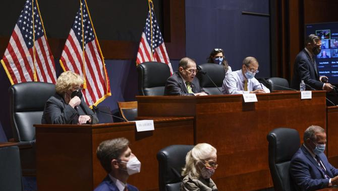 తుపాకీ నియంత్రణపై అమెరికా చట్టసభలో బిల్లు!