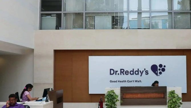 ఒలెమా ఫార్మాతో డాక్టర్ రెడ్డీస్ జట్టు ఒలెమా ఫార్మాతో డాక్టర్ రెడ్డీస్ జట్టు
