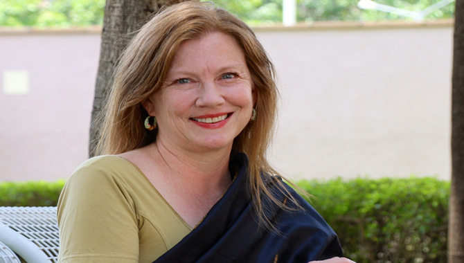 అమెరికా కాన్సులేట్  జనరల్‌గా జెన్నిఫర్ లార్సన్