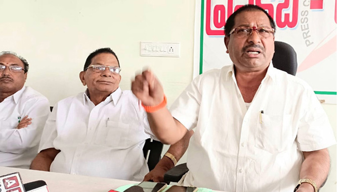 ఈ విషయంలో మంత్రి కేటీఆర్ సైతం.. నాకు జూనియర్