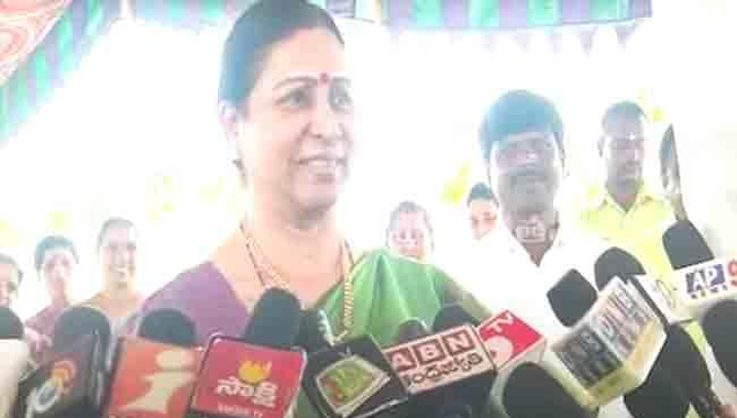 మాజీ మంత్రి గల్లా అరుణకుమారి కీలక వ్యాఖ్యలు