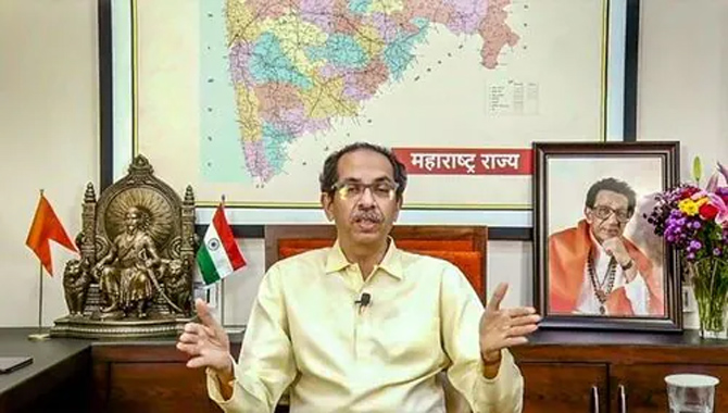 సీఎం ఉద్ధవ్ ఠాక్రే సంచలన నిర్ణయం …