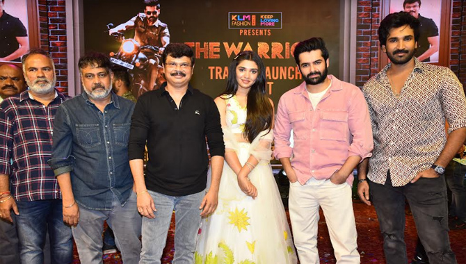 ‘ది వారియర్’ ట్రైలర్‌ను చూస్తేనే సగం హిట్టు కళ వచ్చేసింది : బోయపాటి శ్రీను