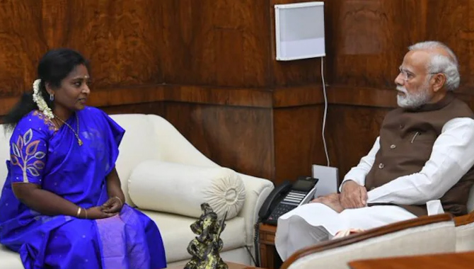 మోదీతో గవర్నర్ తమిళిసై భేటీ