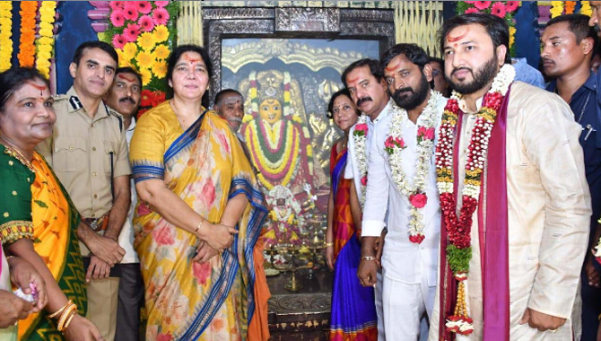 మా వంశస్థుల గడ్డకు రావడం.. సంతోషంగా ఉంది